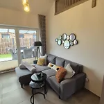 Nagelneues Mit Spielbereich Und Garten * Sehestedt (Lower-Saxony)